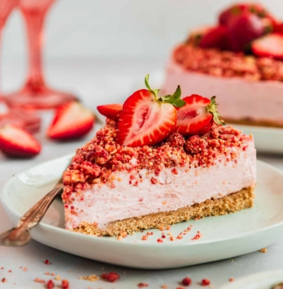 the-best-no-bake-strawberry-cheesecake-1